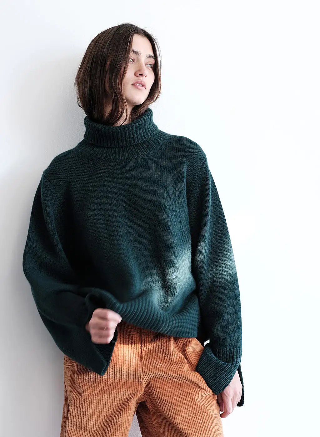 Cozy Cashmere Blend Turtleneck Sweater in Rainforest