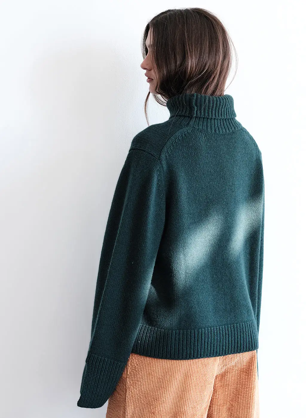 Cozy Cashmere Blend Turtleneck Sweater in Rainforest